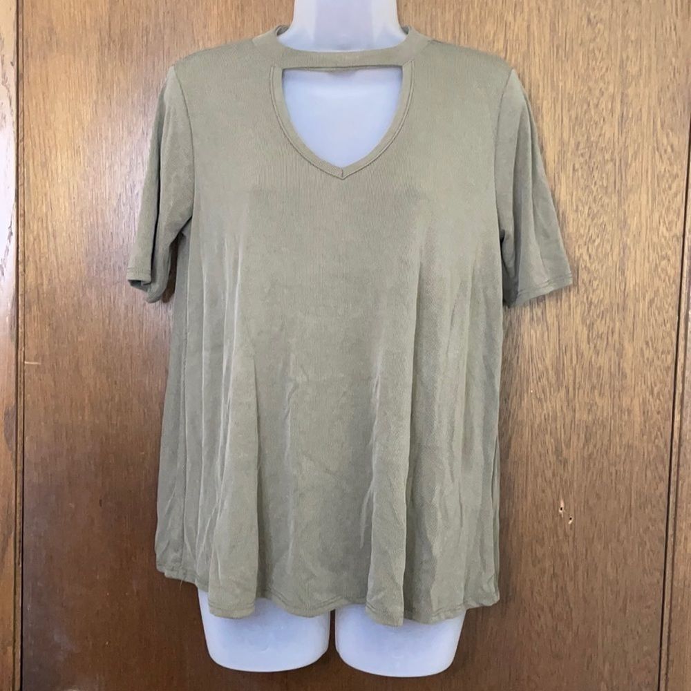 Olive Green Key Hole Top, Size Small by Kim & Cami